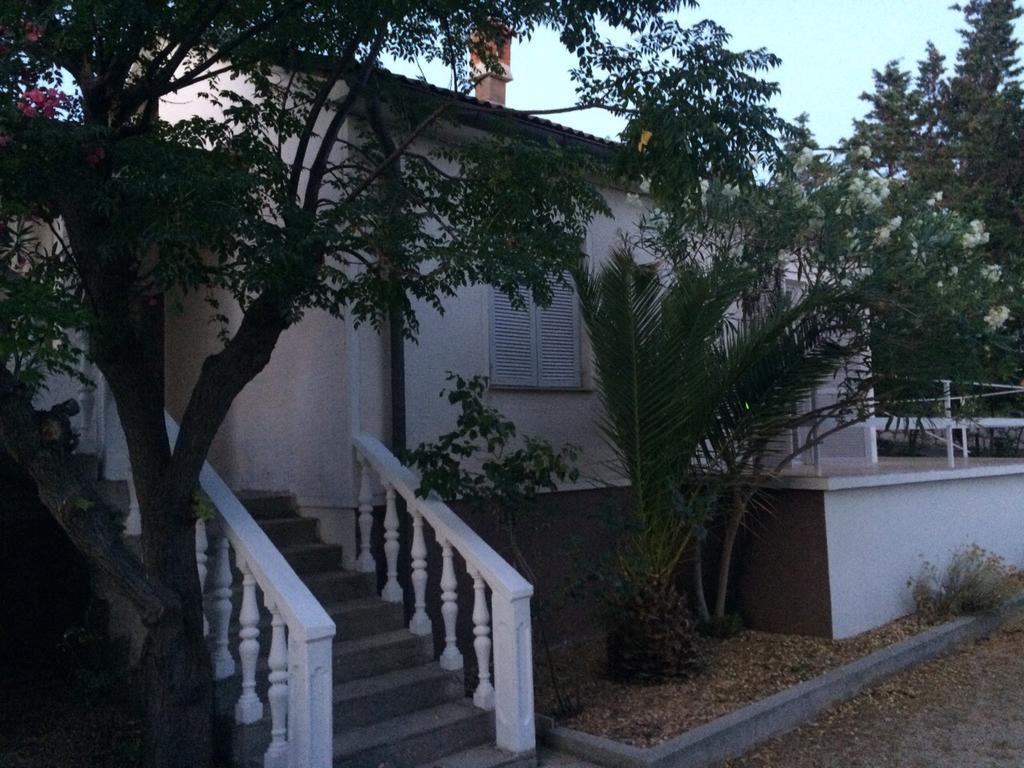Calm house Opera Banjol Exterior foto